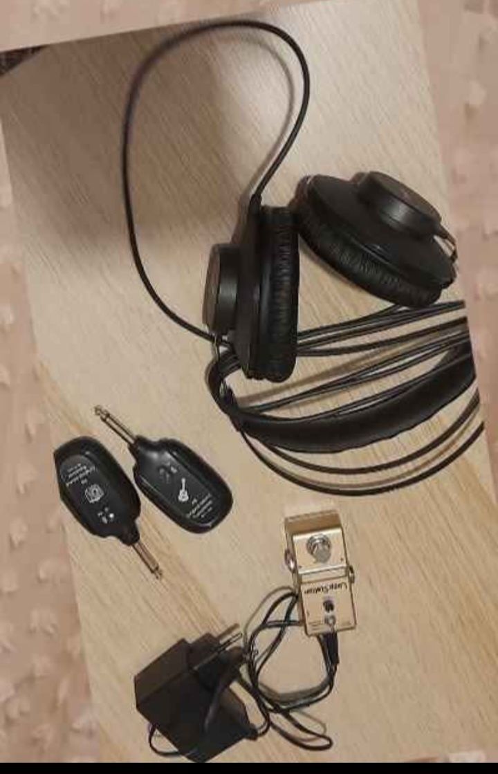 Guitarra .anplificador.sistema sem fios. Auscultadores. Looper