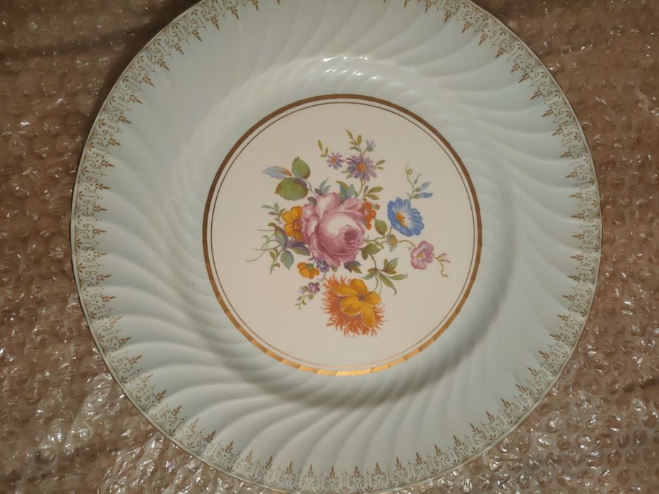 Talerz z angielskiej porcelany