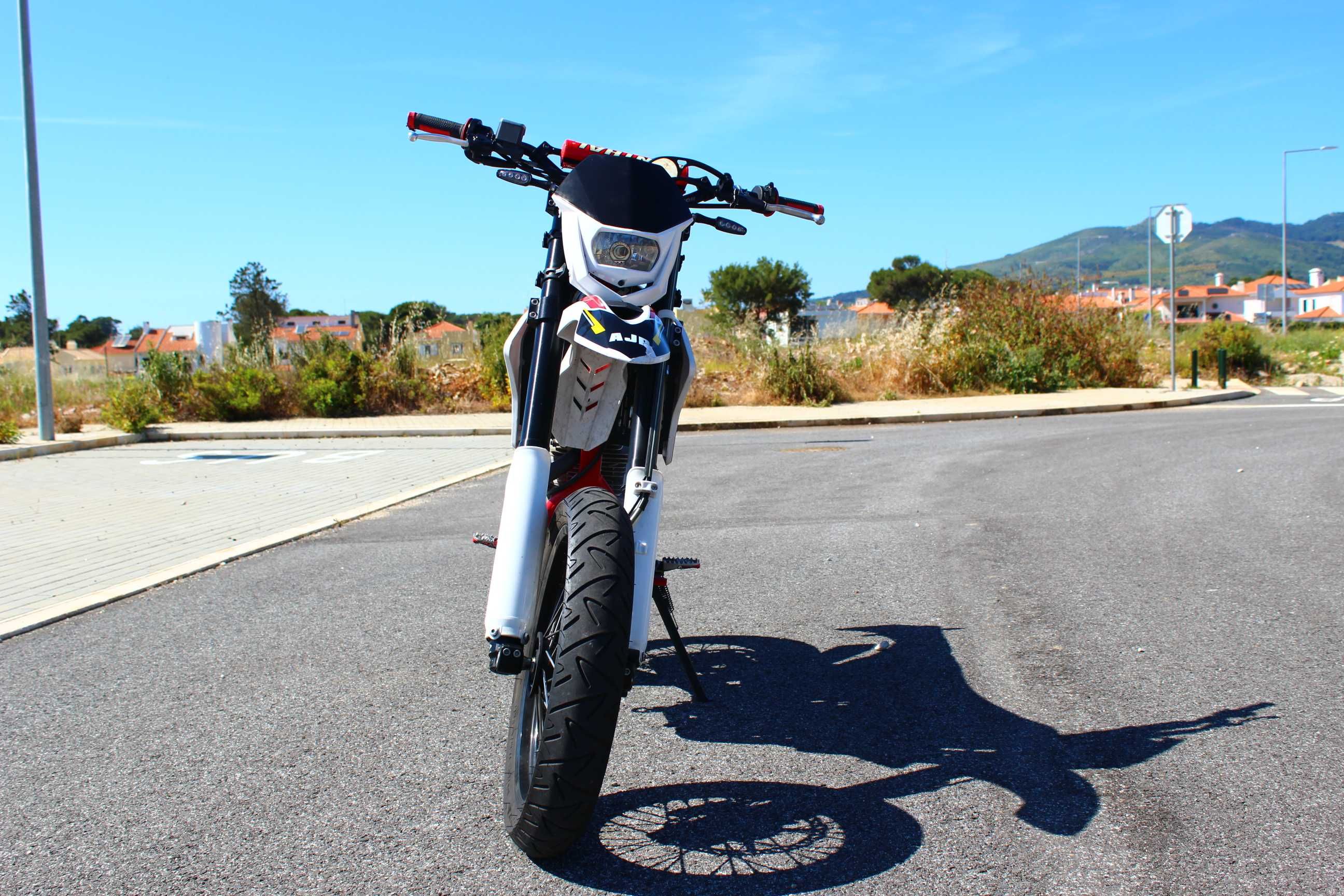 AJP SPR 125cc Supermotard