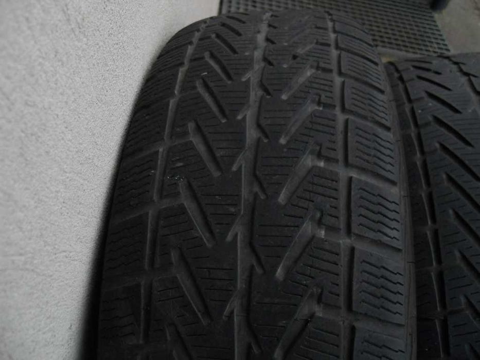 2 opony zimowe VREDESTEIN 215/65 R16 98H (2x5mm)