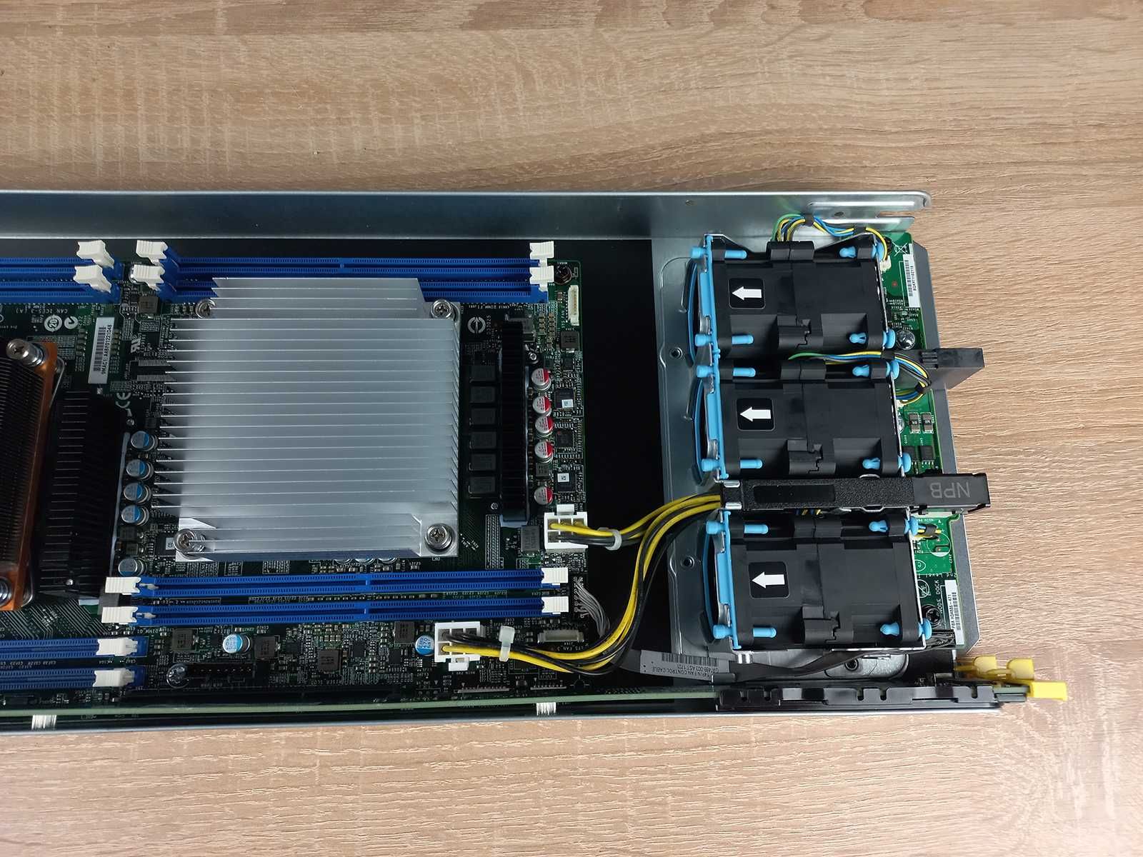 Сервер Intel S2600KP dual xeon LGA 2011-3 DDR4 рендер.