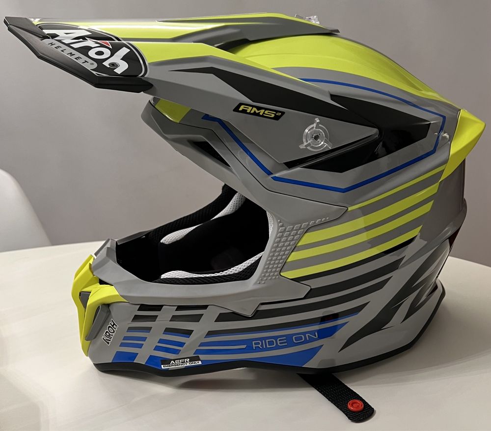 CAPACETE Airoh Strycker Shaded 2022 Yellow Gloss