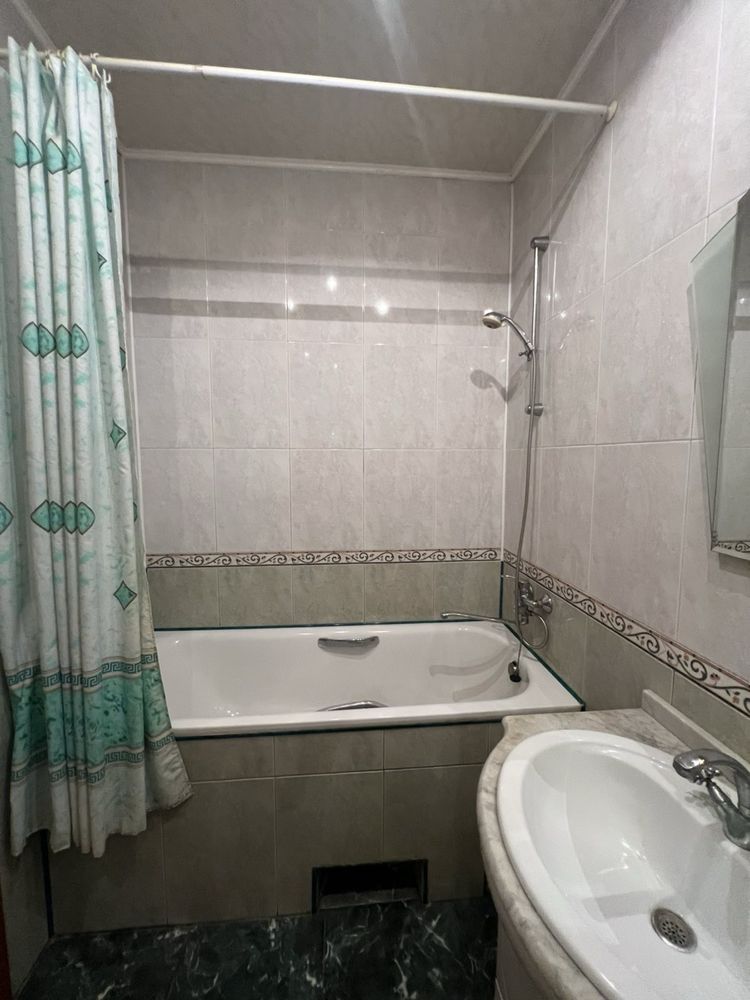 Продаётся 2 ком кв. по ул. Жуковского в Александровском районе!