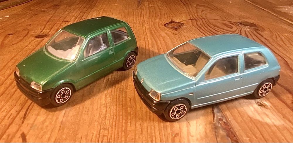 Brinquedo | Bburago - Vários | 1/43
