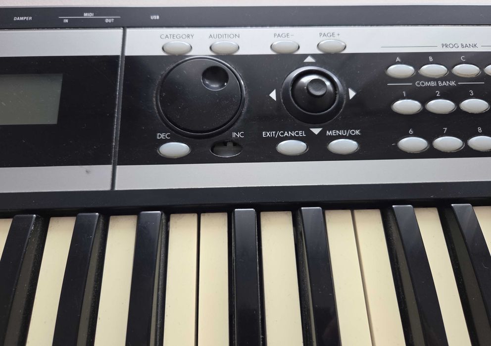 Syntezator Korg X50