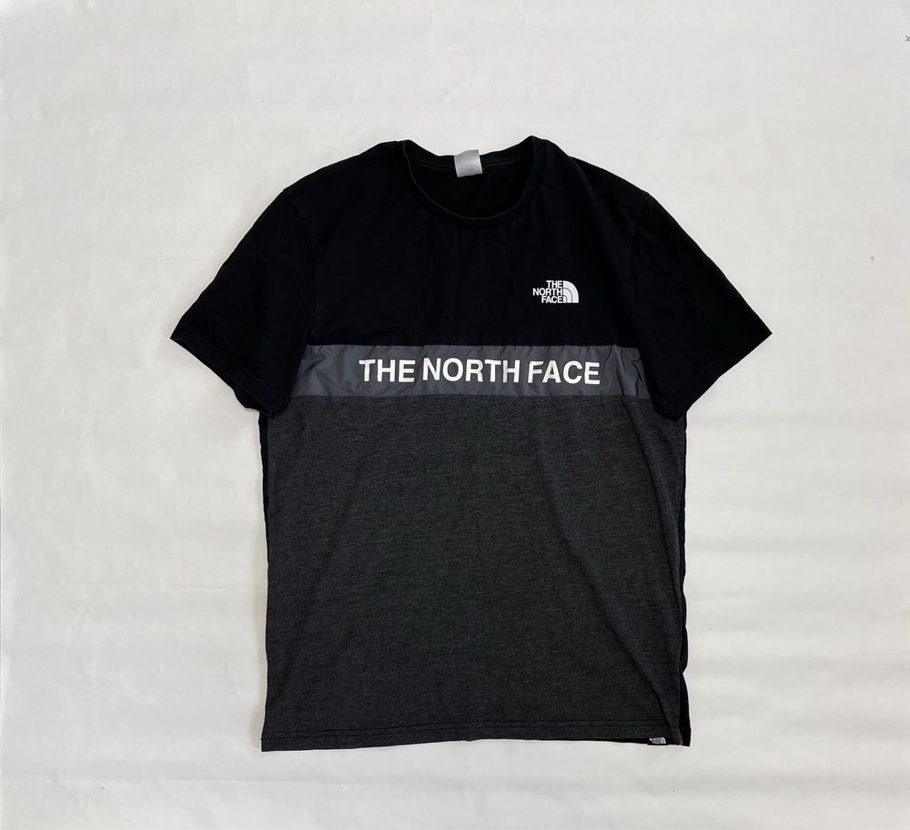 Футболка The North Face