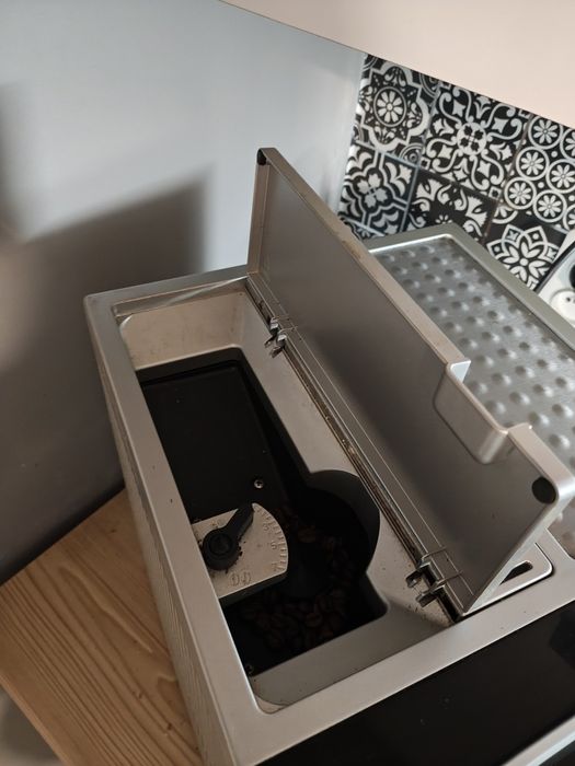 DeLonghi perfecta ESAM 5400 ekspres do kawy