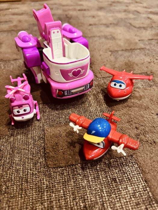 Brinquedos patrulha pata e superwings