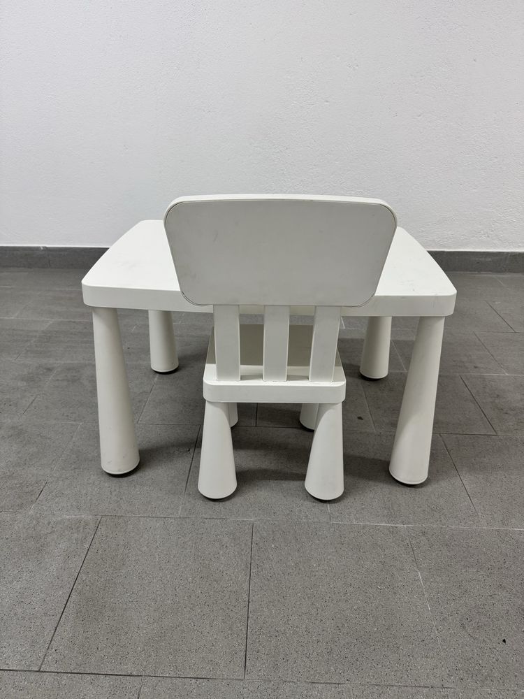 Mesa e cadeira criança