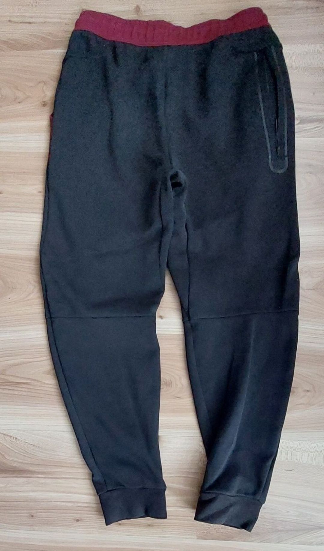 Dres Nike Tech Fleece