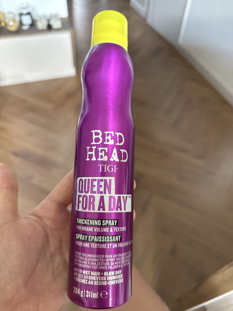 TIGI Queen For A Day Thickening Spray zwiekszajacy objętość włosów 311