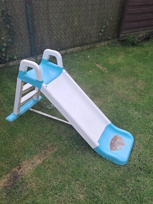 Zjeżdżalnia dziecięca