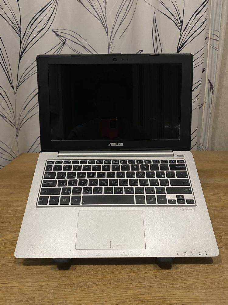 Ультрабук ASUS X201E