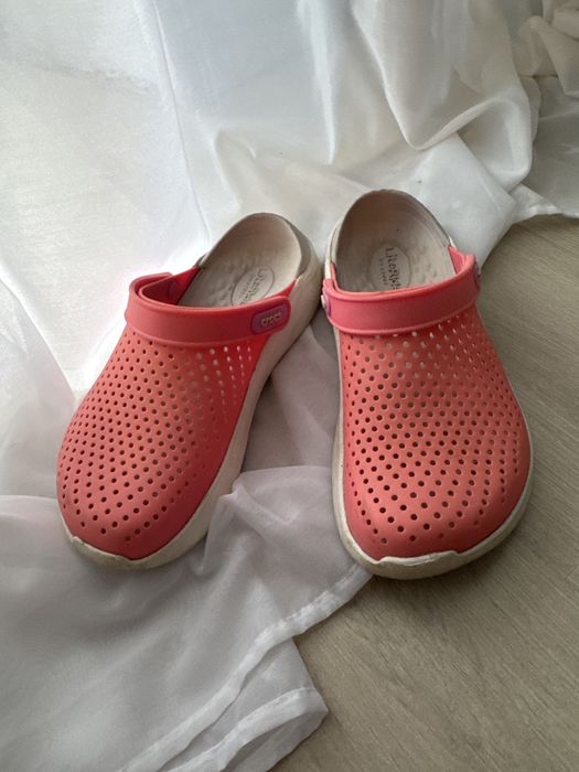 Крокси на ногу 23.5 см