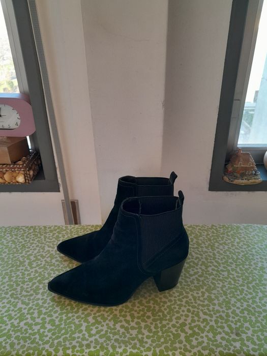 Vendo Botas de Senhora PARFOIS muito bonitas como novas