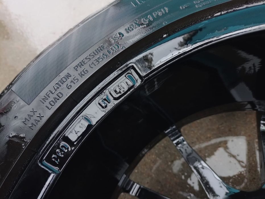 Toyota Auris II koła felgi oryginalne aluminiowe 17'