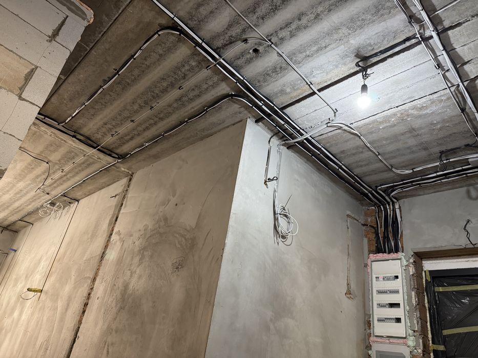 Електромонтажні роботи,послуги електрика