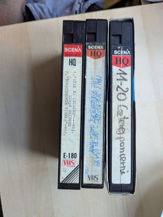 Kasety VHS wideo - cena za zestaw.