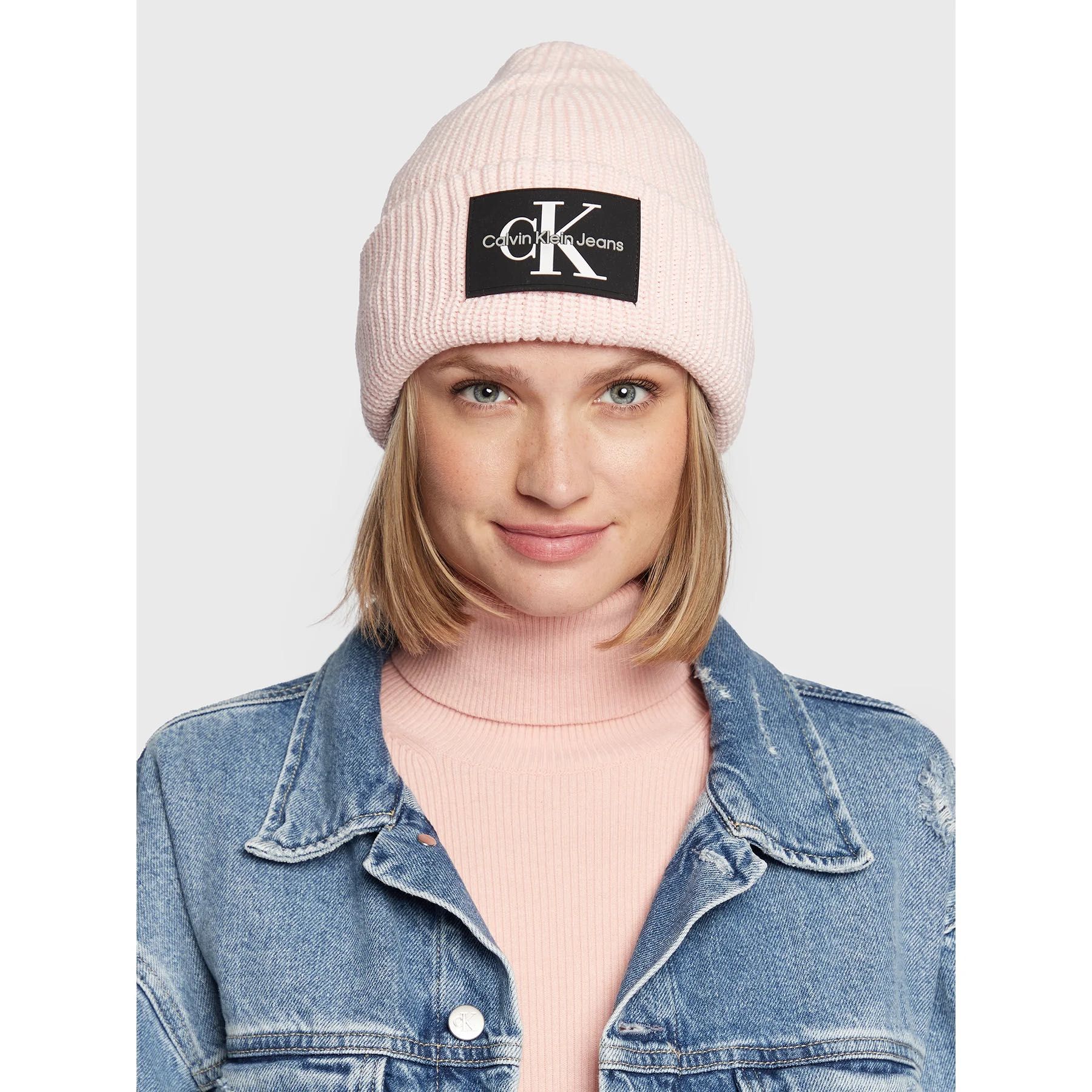 Nowa czapka Calvin Klein Jeans Monologo patch beanie pink blush CK