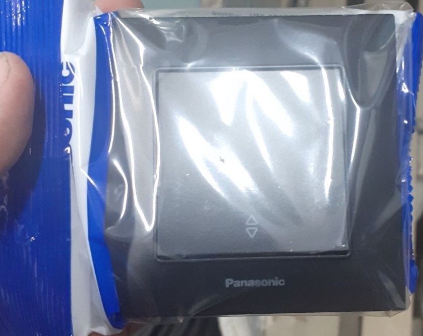Панасонік розетка, рамка, вимикач. Panasonic Arcadia Slim