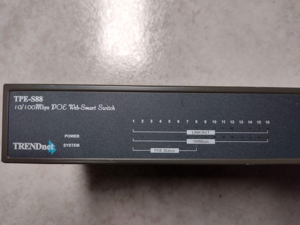 TRENDnet TPE-S88 10/100Mbps PoE Web-smart Switch