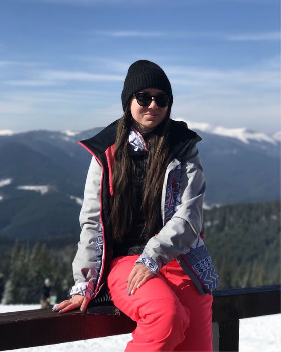 Гірськолижний жіночий костюм рожеві штани сіра куртка Roxy