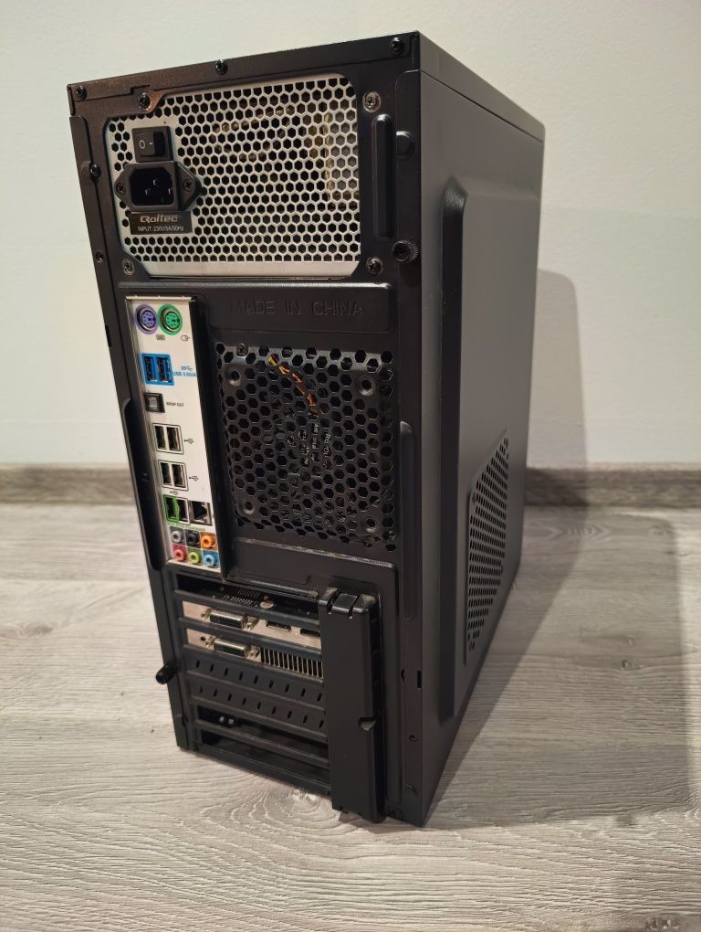 Komputer stacjonarny FX8300 GTX670 16GB  SSD