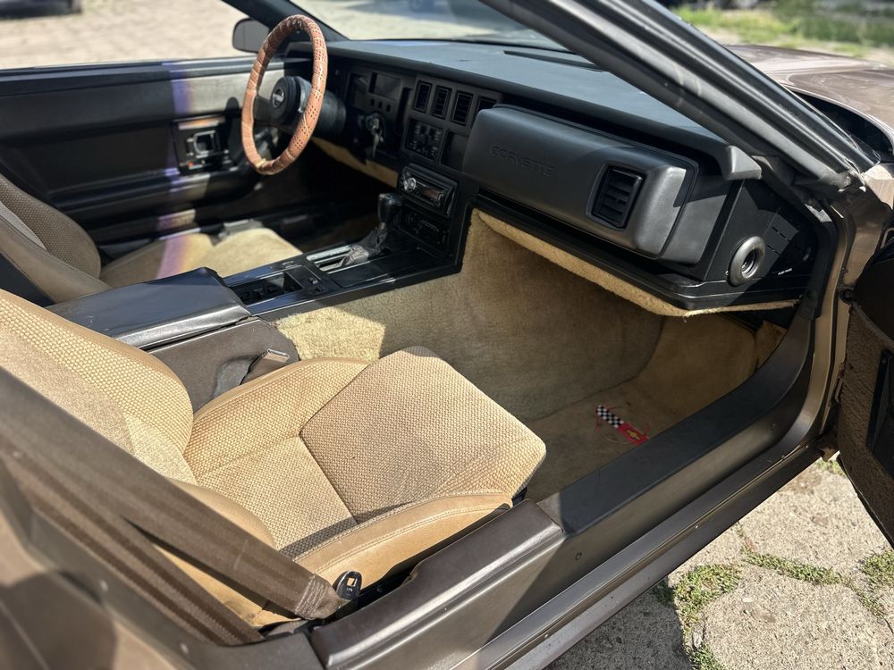 1985r Chevrolet Corvette 5.7 V8 automat polecam