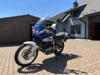 Motocykl Honda Africana Twin