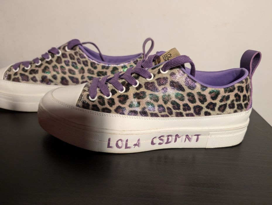 Sapatilhas da marca Lola Casademunt