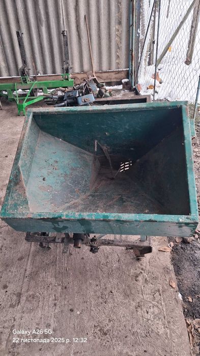 Картоплесаджалка на плуг однорядна