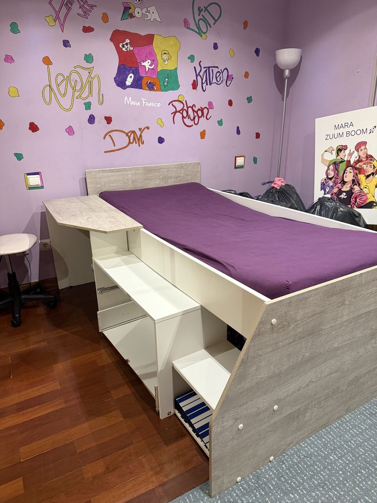 Cama com secretaria + estrado + colchao usado