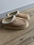 Buty UGG TAZZ 37