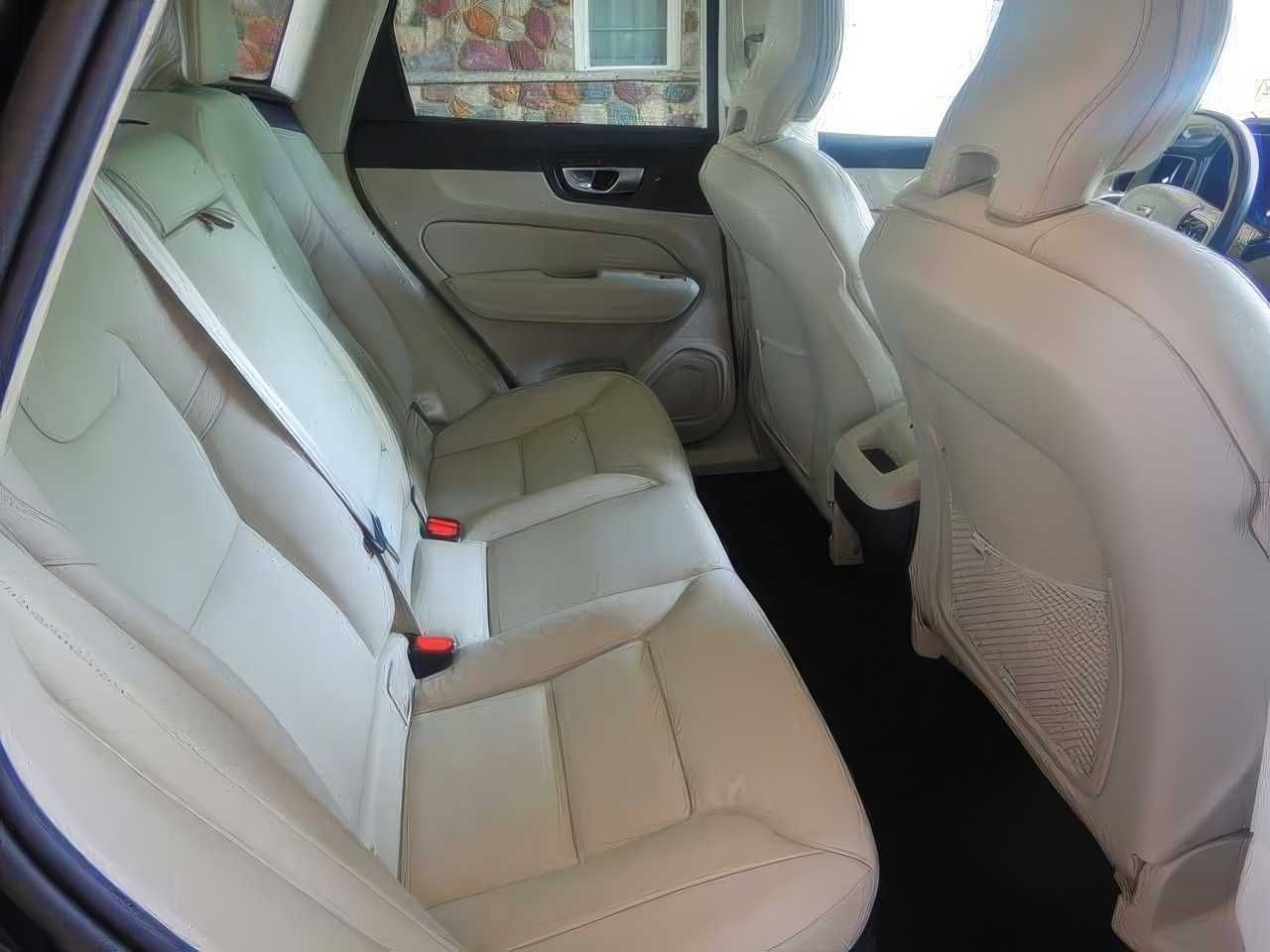 2023 Volvo XC60 B5