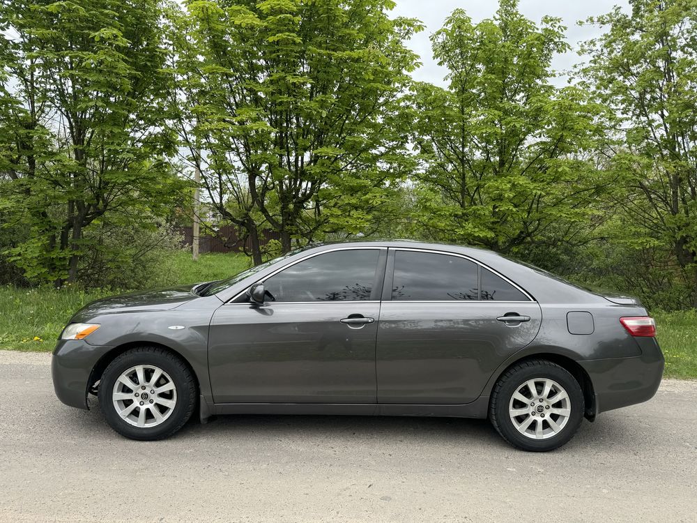 Продам Toyota Camry