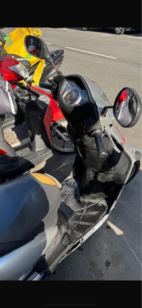 Vendo moto outro por telemovel