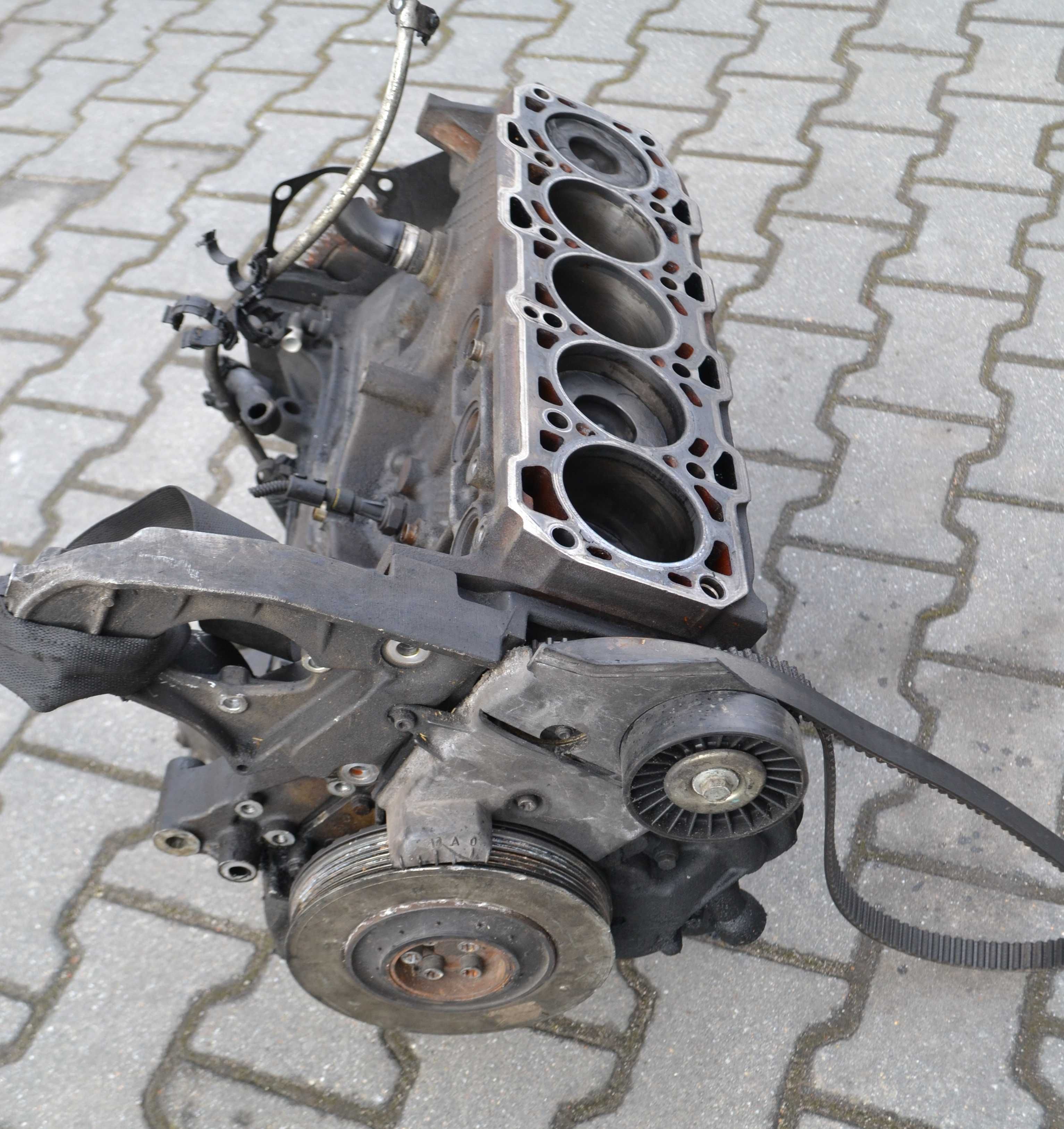 Silnik Bez Głowicy ALFA ROMEO 166 2.4JTD