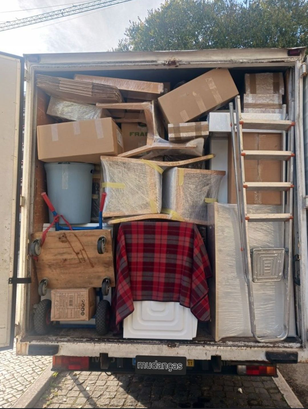 Transportes e Mudanças Lisboa & Santarém e todo País.