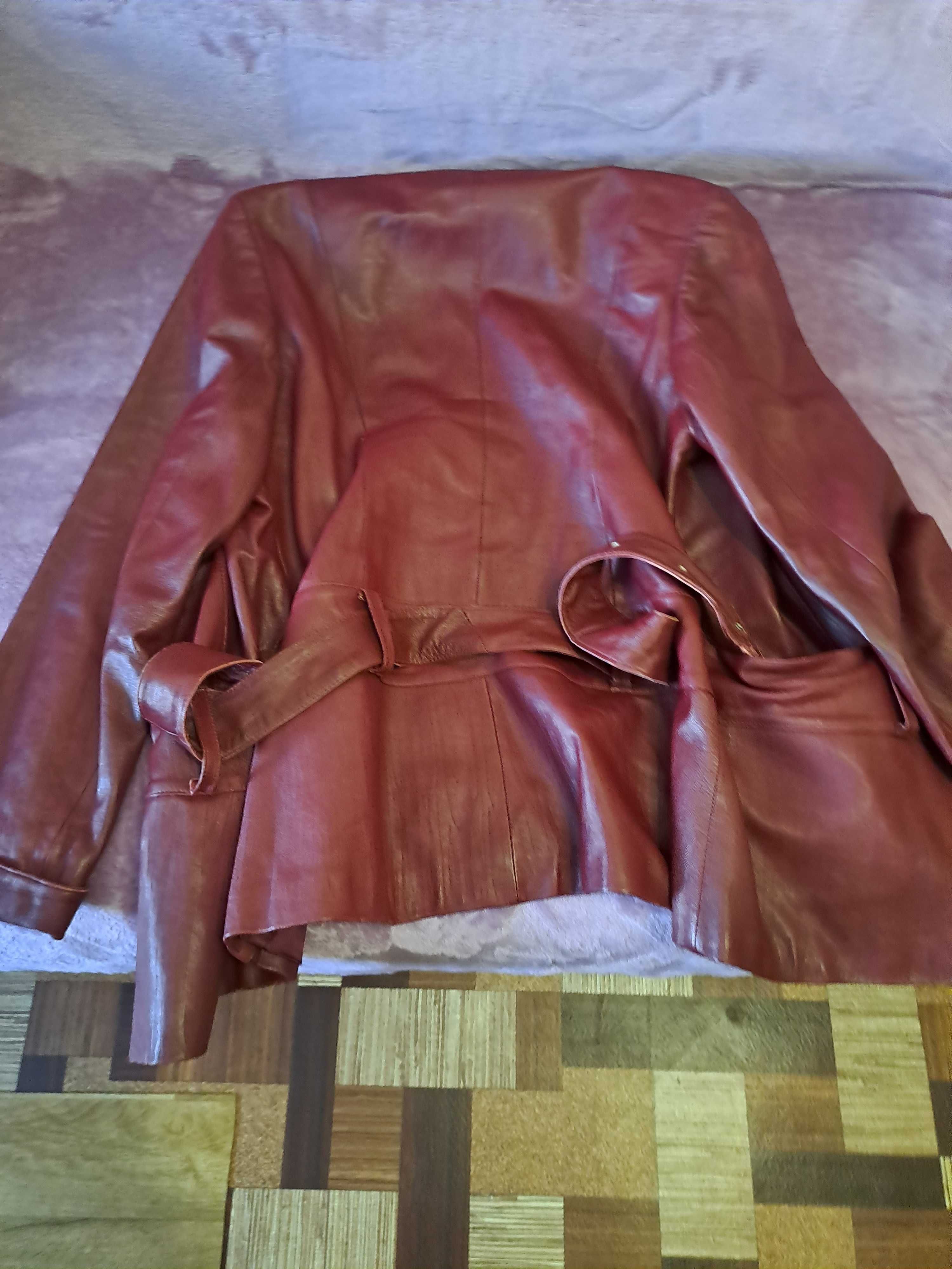 Продам куртку кожанную женскую демисезонную размер 46-48