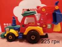 Іграшки трактори