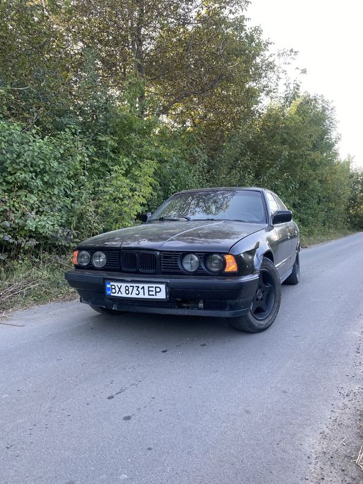 Продам BMW E34 525l