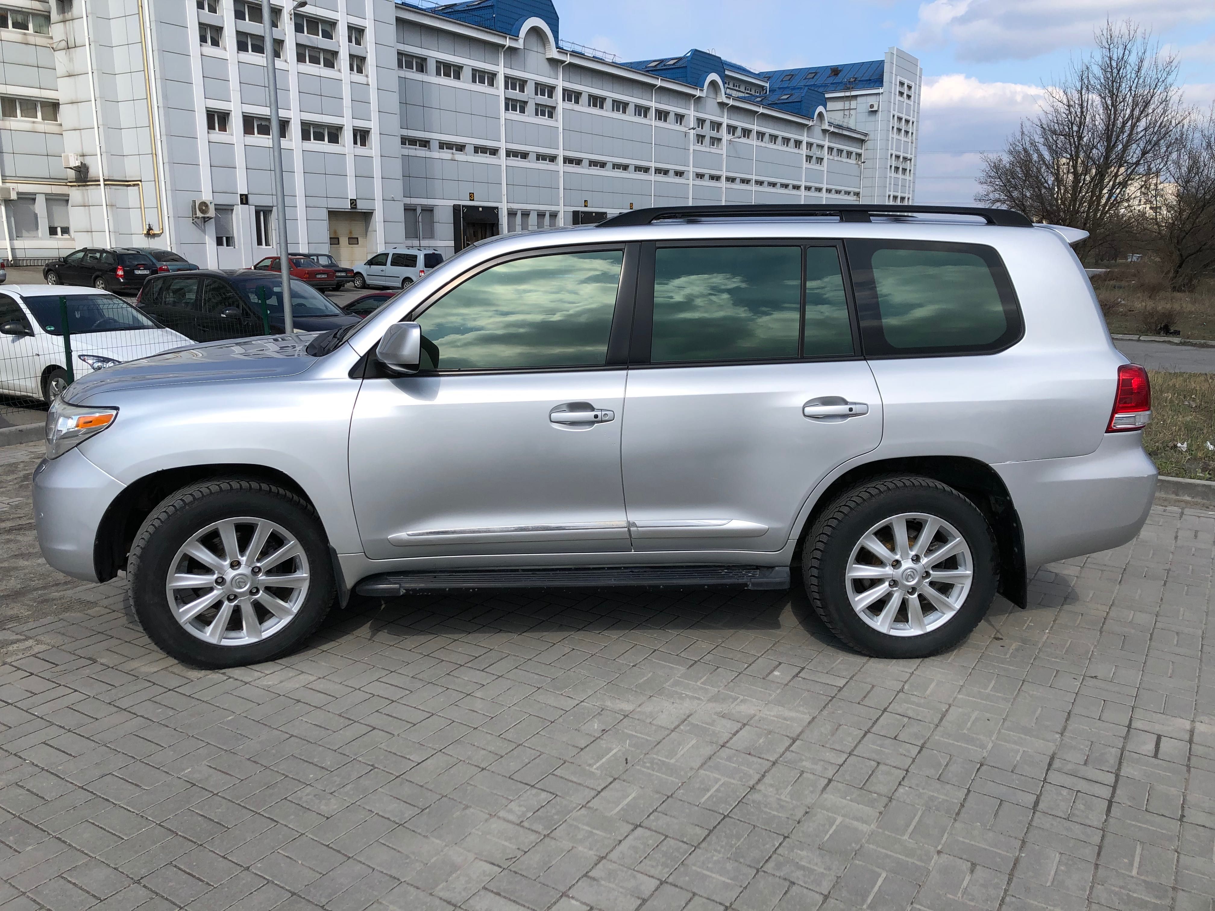 Toyota Land Cruiser 200 USA 5.7 LIMITED