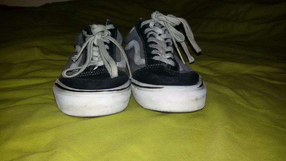 Tenis Vans Preto e Cinza