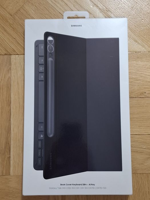 Etui tabletu klawiatura Samsung S10+, S9+ Book Cover Keyboard