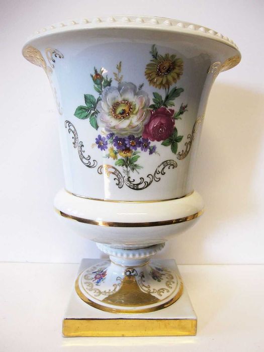 lindo grande vaso de pé alto em porcelana pintada à mão - ARTIBUS