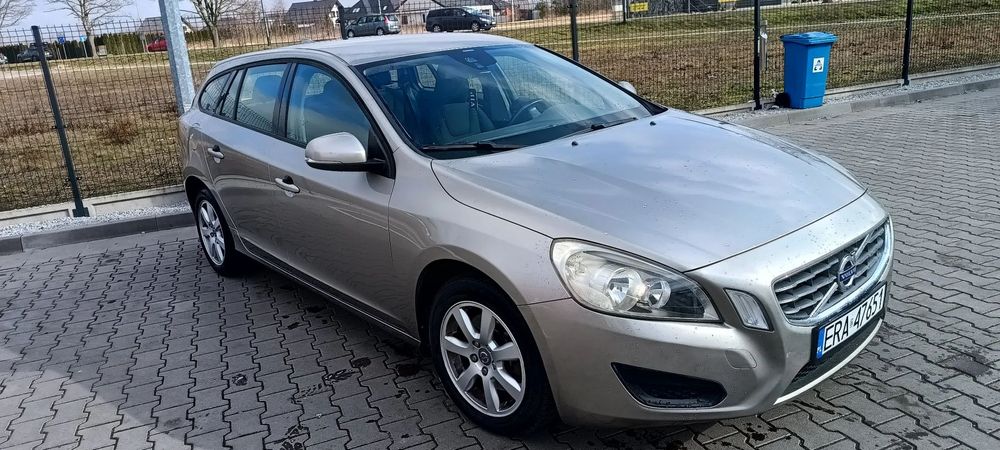 Volvo V60 D4,5cylindrów Sprzedam/Zamiana na Bus 6-9os.