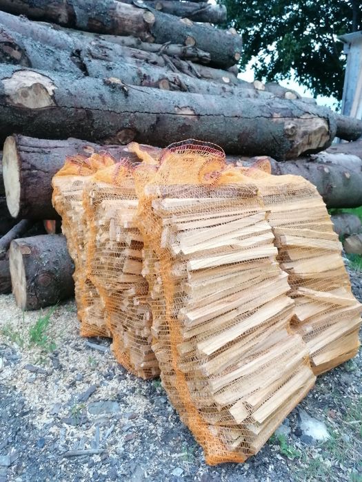 Drzewo na rozpałkę, drewno rozpałkowe