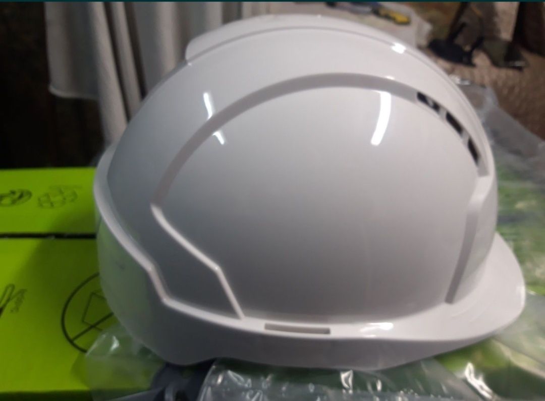 Kask ochronny lekki firmy JSP