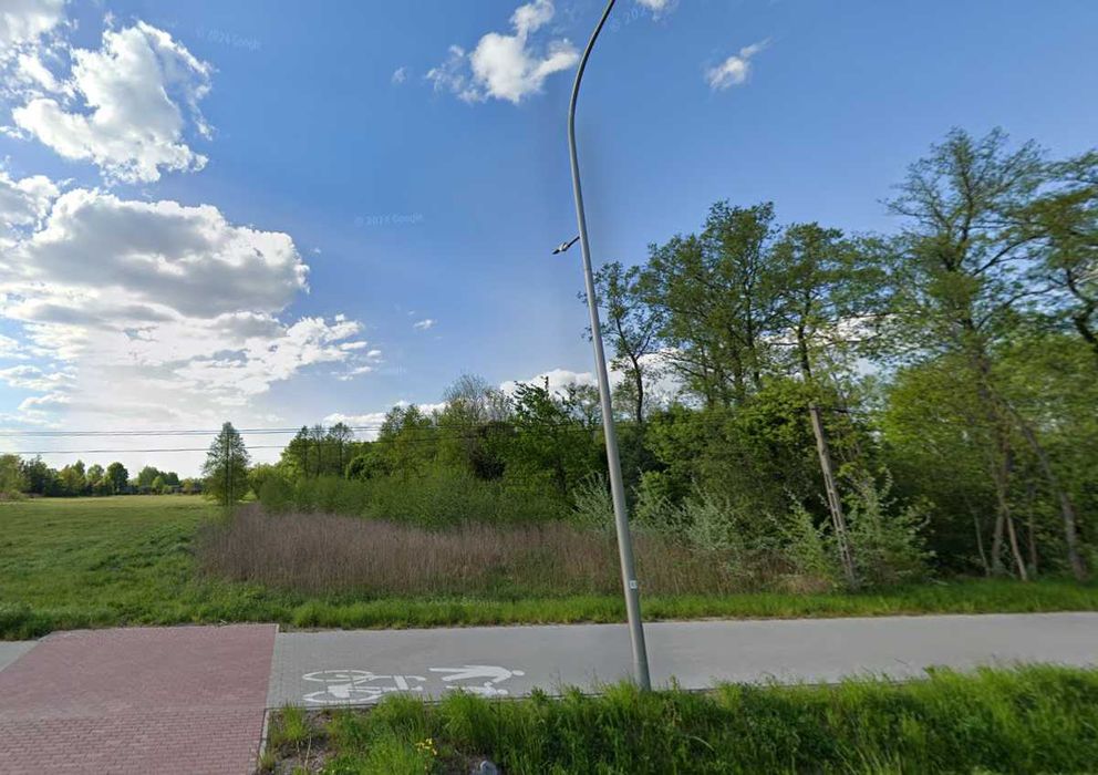 Działka w pierwszej linii zabudowy z wjazdem z Szosy Jadowskiej