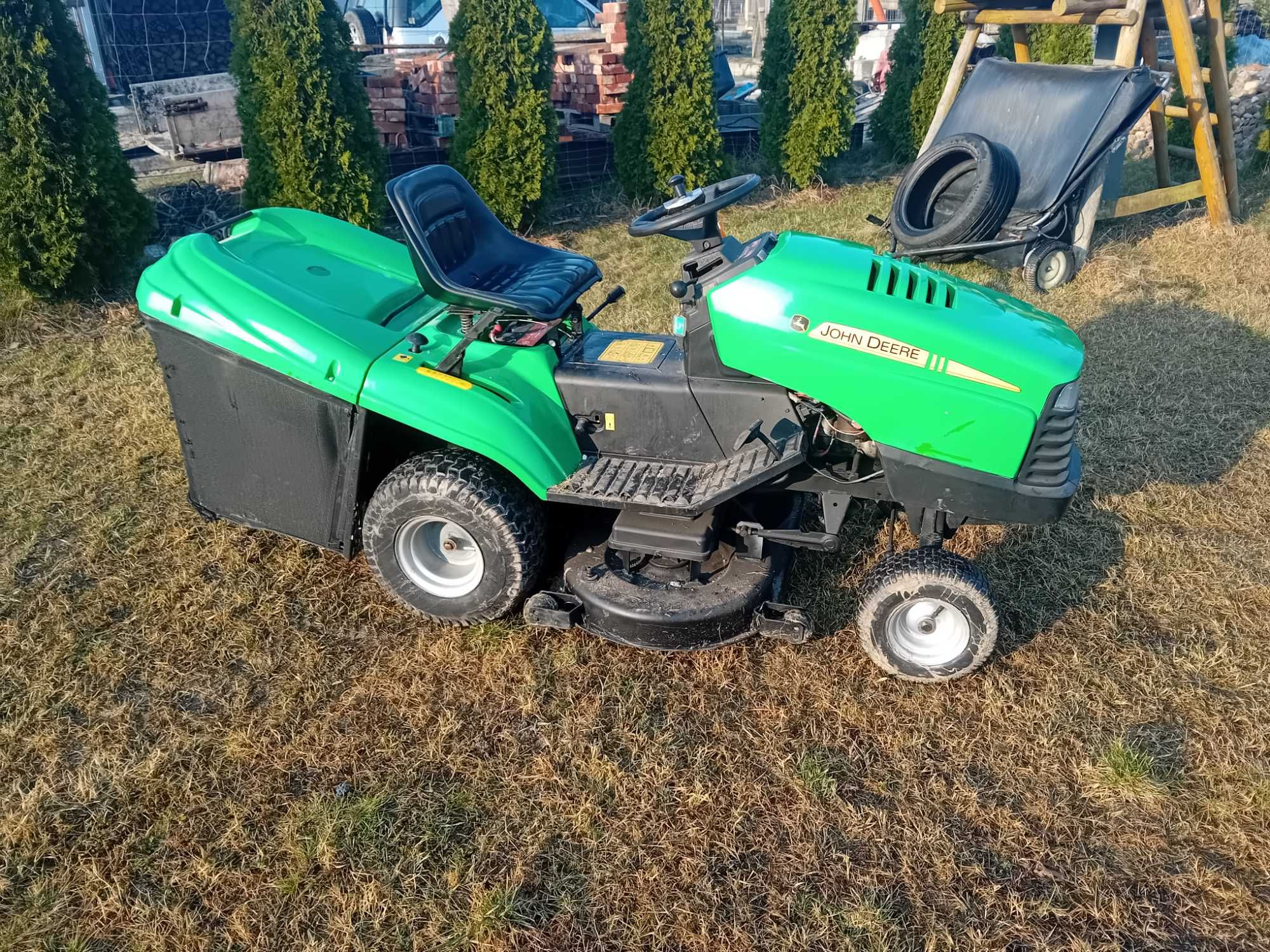 traktorek  do trawy SABRE JONH DEERE